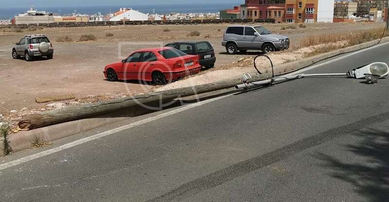 La caída tuvo lugar en la calle de Roques del Salmor/TA.